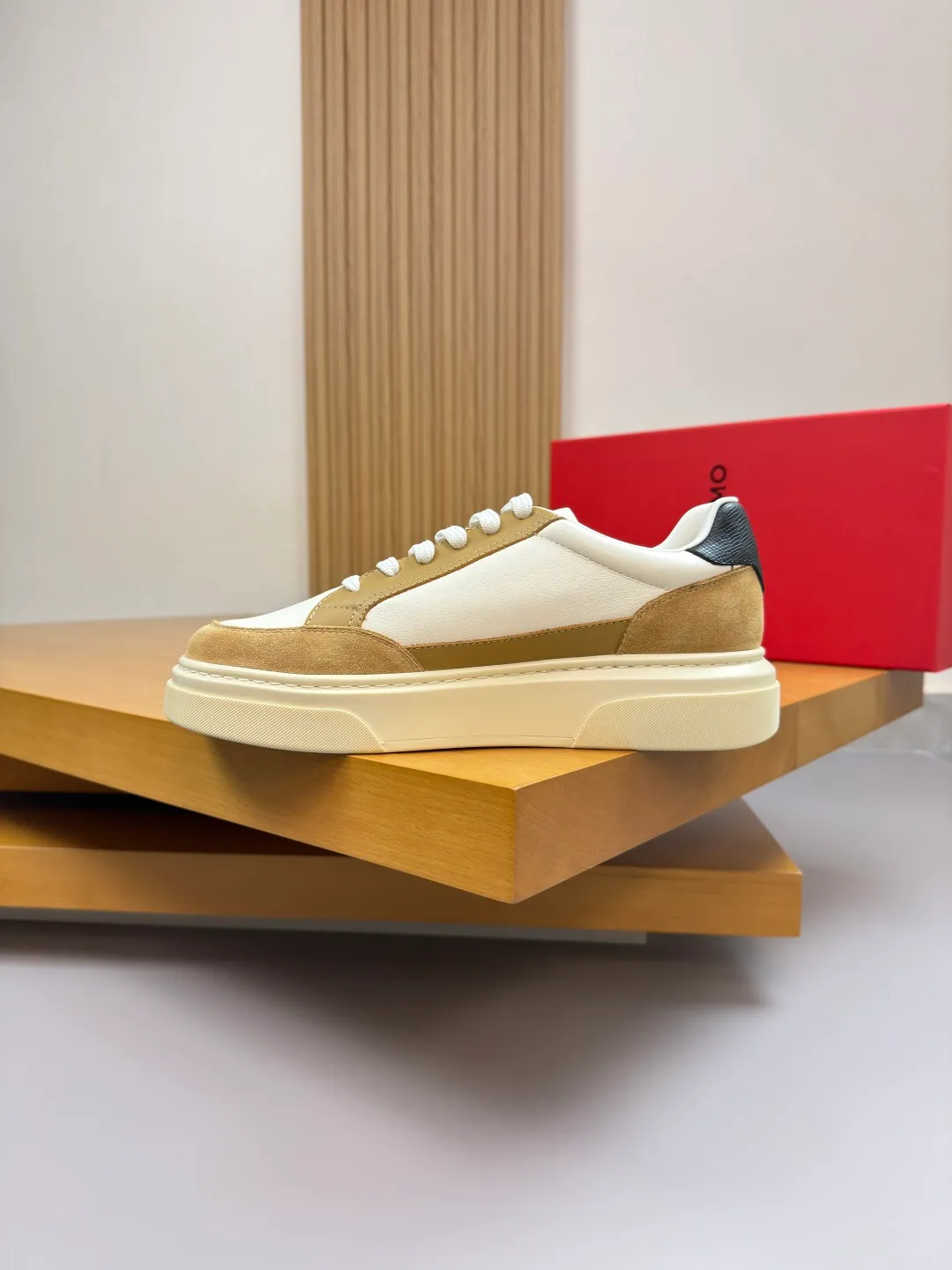 Men's men's shoes 💰440 [New style] 🏃‍♂️🏃‍♂️[Ferragamo] Ferragamo - High-end quality original order·Casual sports shoes -Upper: 🔝Nappa calfskin, suede calfskin, shoe body. Sewing brand totem, tongue air pressure brand logo -Inner: water-dyed cowhide -Outsole: ultra-light TPU foam rubber; molded outsole -Ultra-high quality control and fine workmanship: outstanding (high-end, extravagance, grade) -Size: 38-45 (46, can be customized)